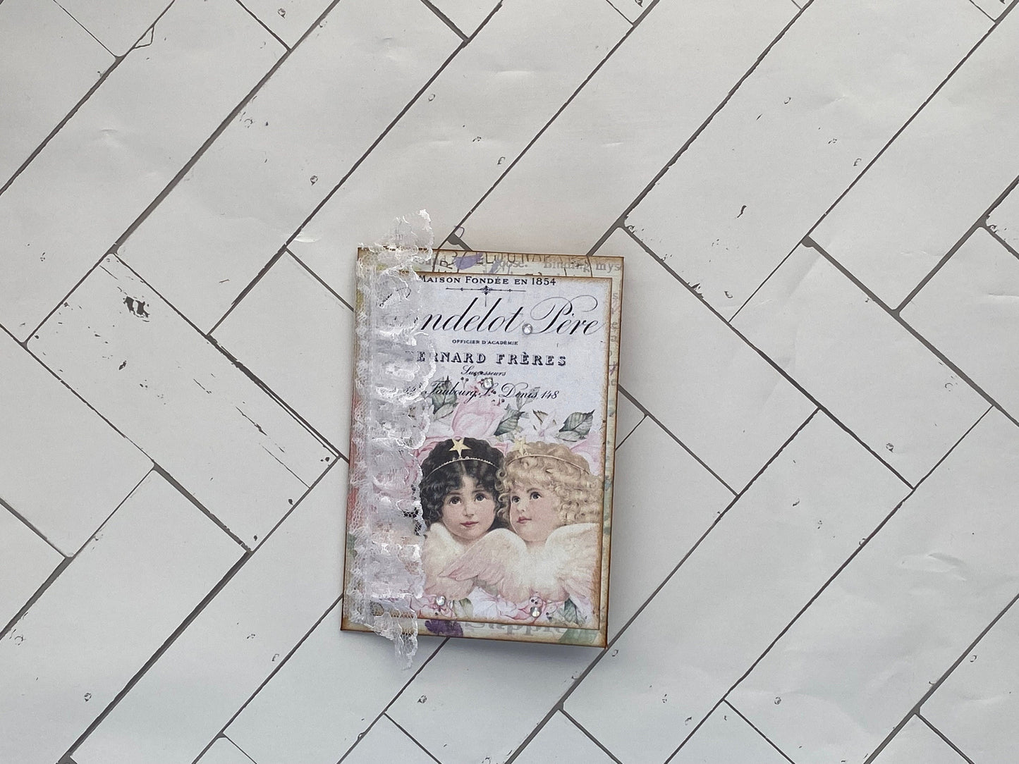 Cherubs & Angels Mini Junk Journal Folio – Vintage Angel Ephemera, Pockets with Journaling Cards, Lace & Sari Silk Embellishments