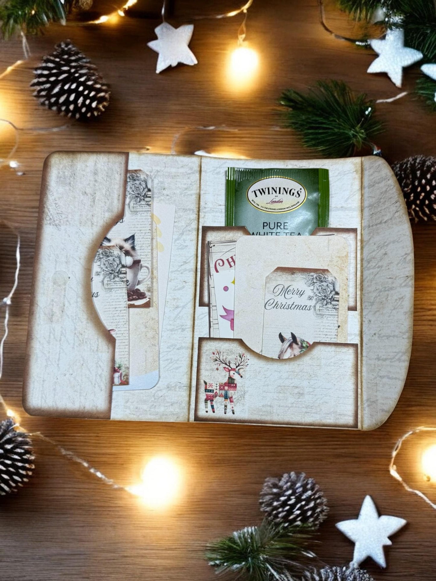 Delight in Winter Magic: Patchwork Reindeer Gift Card Holder Set | Enchanting Christmas Keepsake | Junk Journal Treasure | Money Wallet