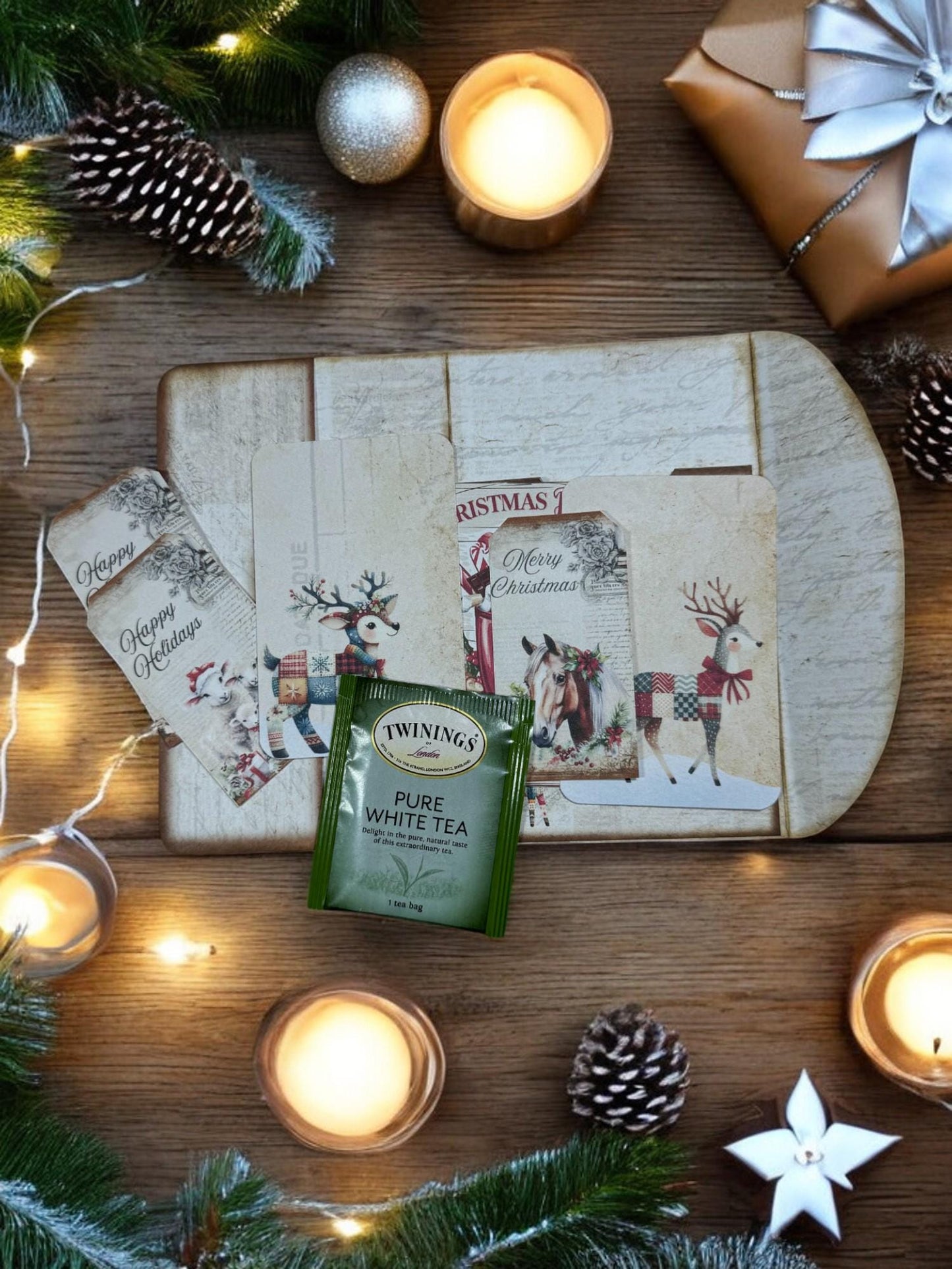 Delight in Winter Magic: Patchwork Reindeer Gift Card Holder Set | Enchanting Christmas Keepsake | Junk Journal Treasure | Money Wallet