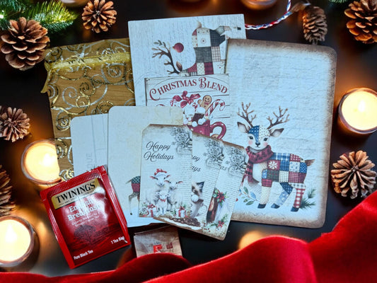 Delight in Winter Magic: Patchwork Reindeer Gift Card Holder Set | Enchanting Christmas Keepsake | Junk Journal Treasure | Money Wallet