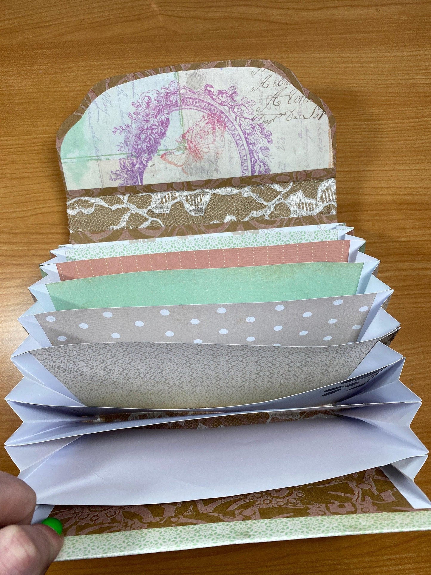 Pink Accordion File Organizer – 9-Pocket Expandable Folder, Ephemera & Receipt Storage, Junk Journal Supply Holder