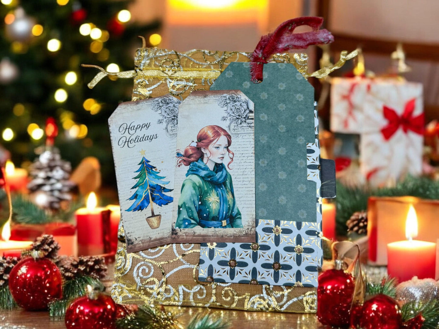 Triple Pocket Christmas Junk Journal Tag: Mini Notebook & Ephemera