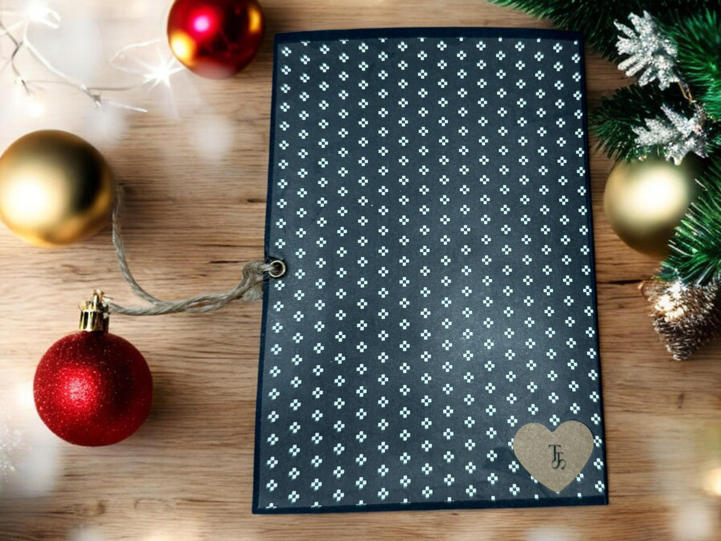 Hot Cocoa Gift Card Folio – Handmade Holiday Envelope with Tags & Pockets – Reusable Teacher Gift – Peppermint Lane 2025