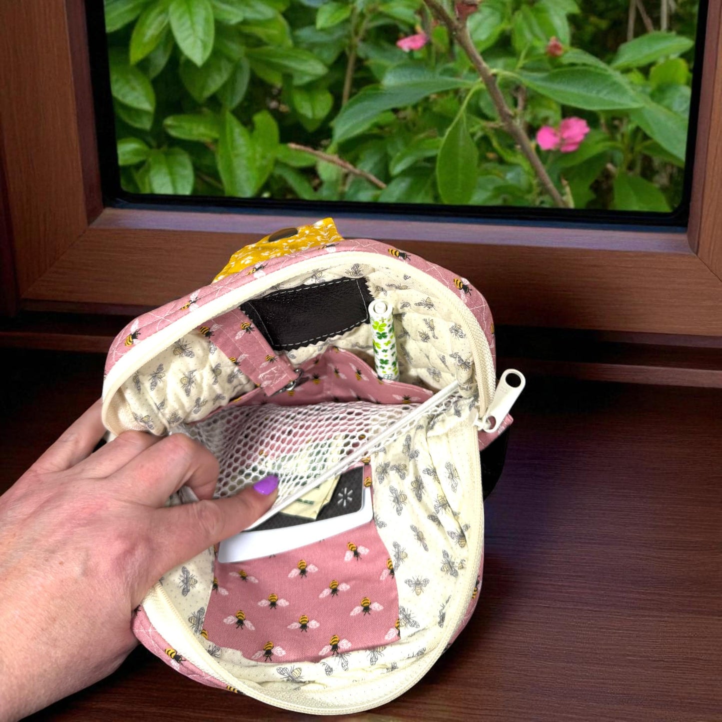 Hearthside Edition – Honeybee Cottage Quilted Crossbody Bag – Peppermint Lane 2025 – Pink & Brown Bee Purse – Cargo Stitch Co