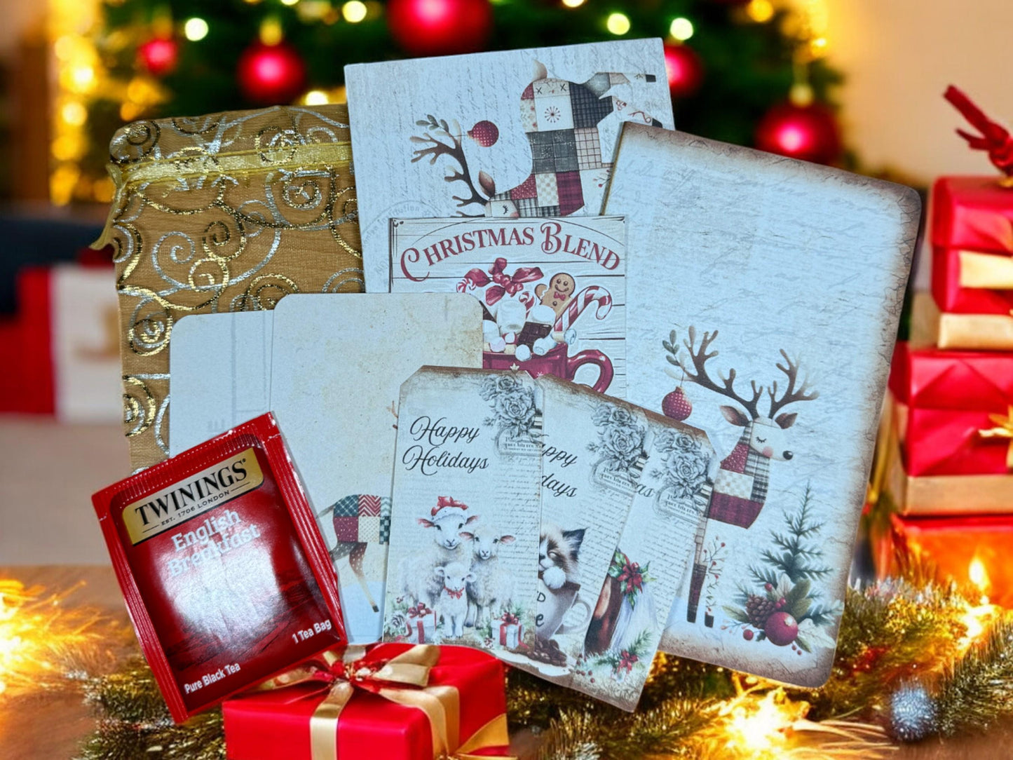 Christmas Patchwork Reindeer Gift Card Holder Set • Holiday Folio with Tags & Journaling Cards