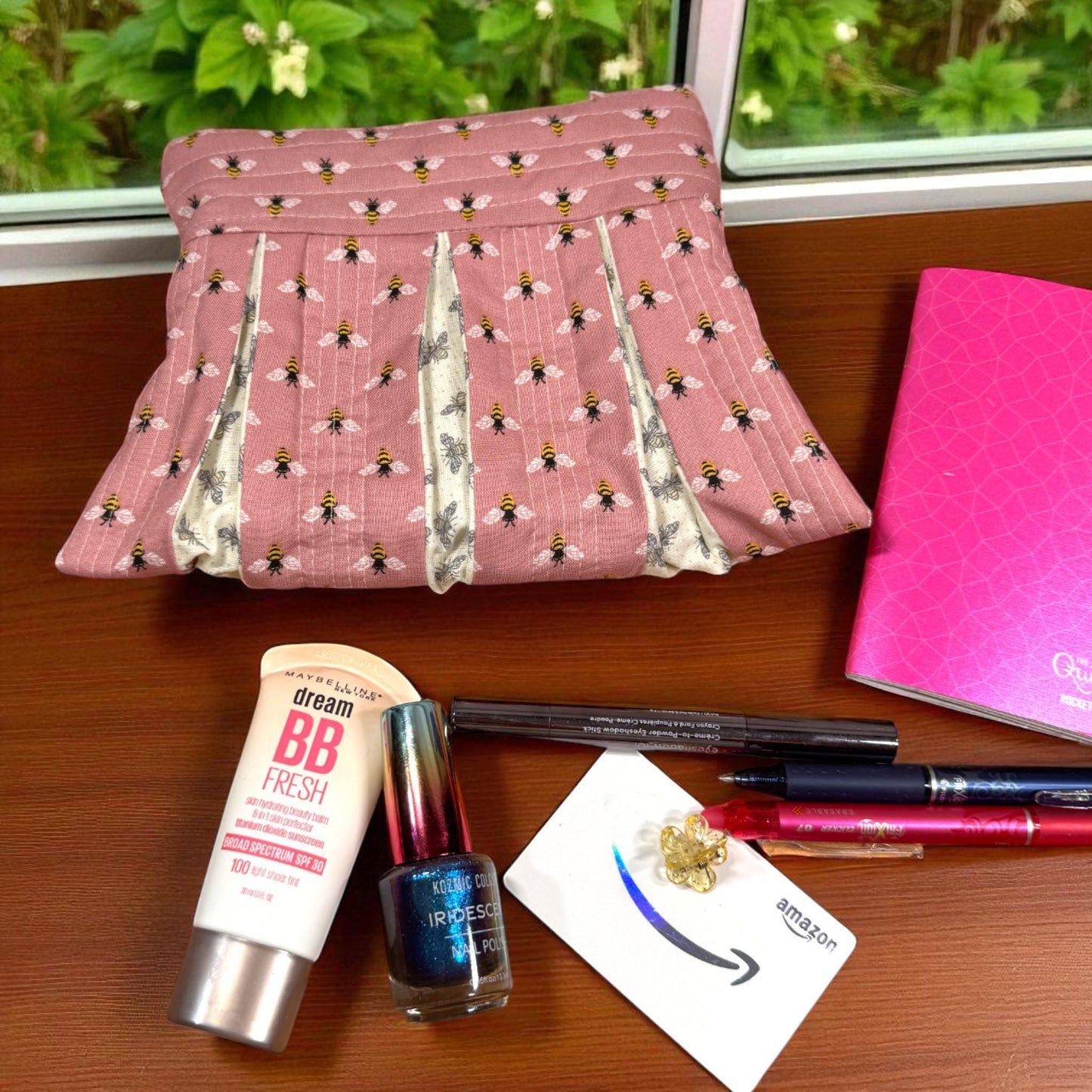 Busy Bee Pleated Zipper Pouch – 7x6 Quilted Bee Bag | Handmade Organizer for Makeup, Pens, Gifts | Cute Gift for Bee Lovers