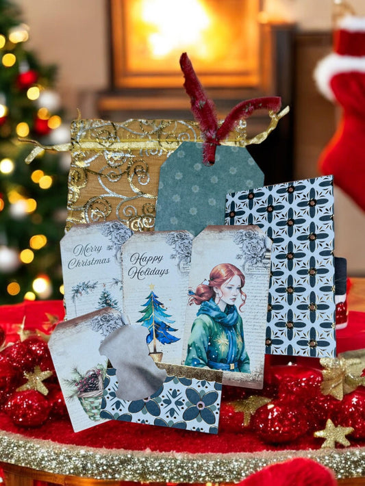 Triple Pocket Christmas Junk Journal Tag: Mini Notebook & Ephemera