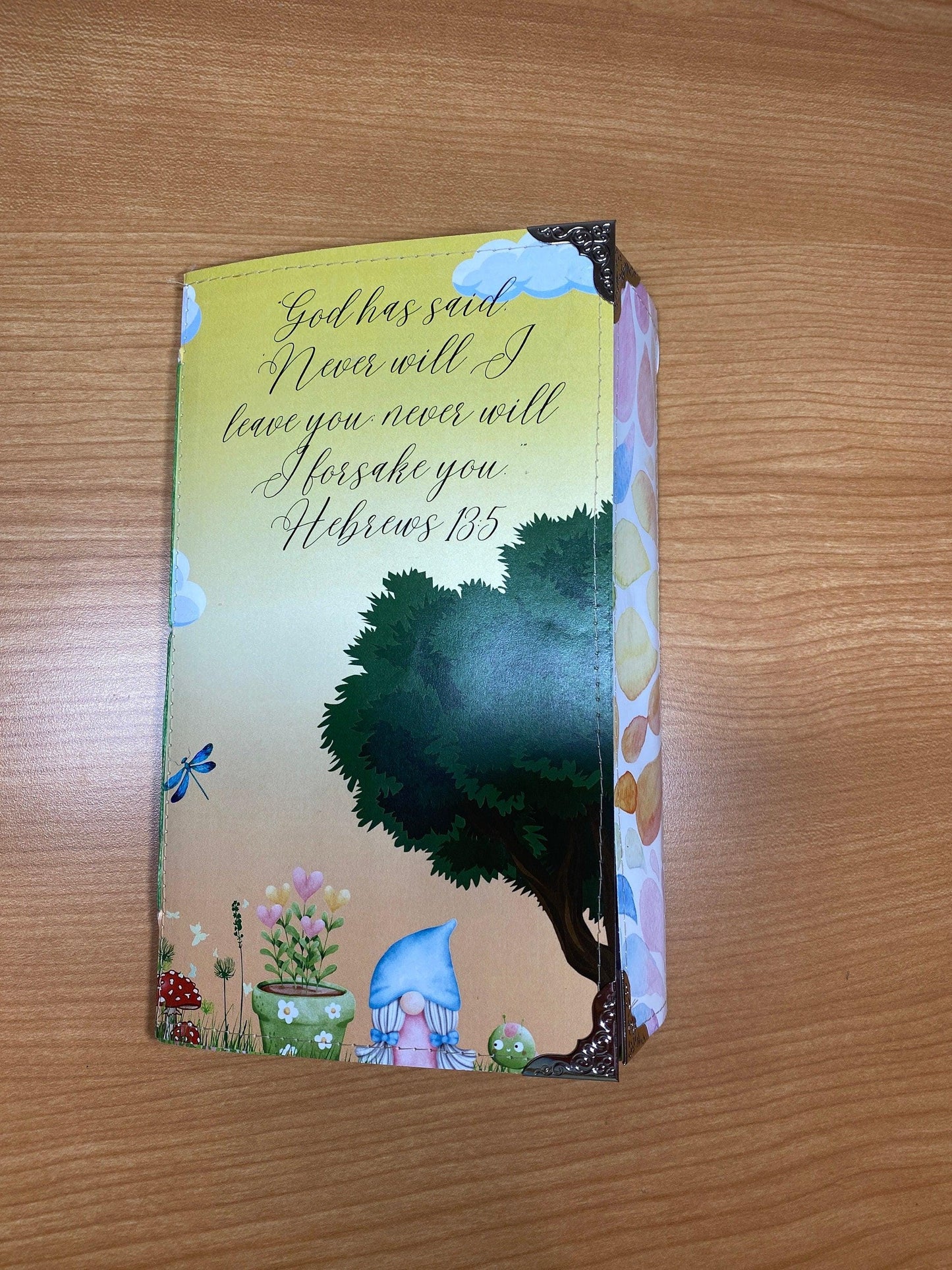 Gnome Prayer Junk Journal Folio – Faith-Based Floral Keepsake with Hebrews 13:5 Notebook Diary