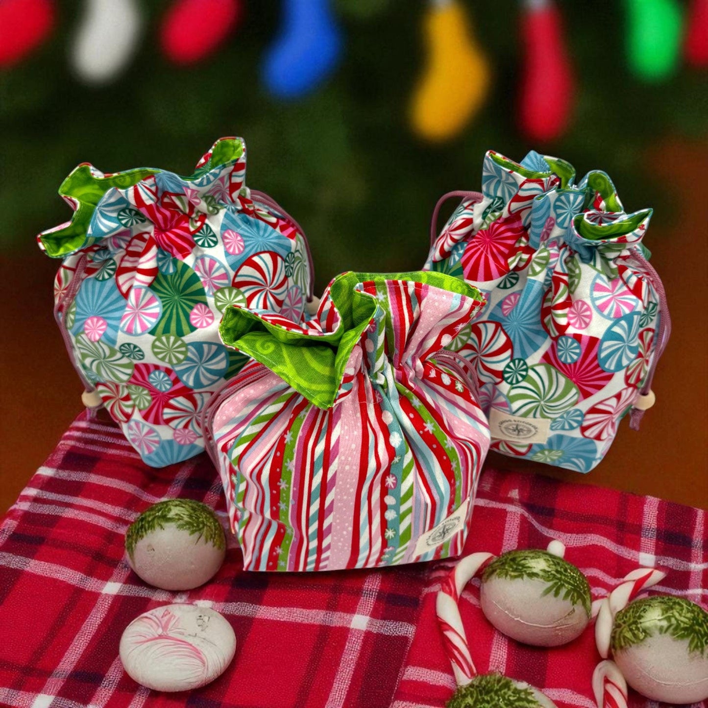 Candy Cane Stripe Drawstring Gift Bag – Medium Reusable Fabric Bag for Christmas, Stocking Stuffers, Holiday Wrapping