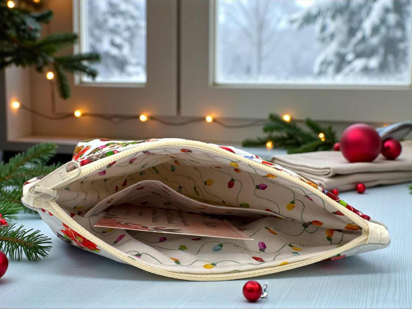 Peppermint Lane Everyday Cat Pouch – Quilted Zipper Bag with Inner Pocket | 9.5x8.5x2 Christmas Cat Pouch – Cargo Stitch Co.