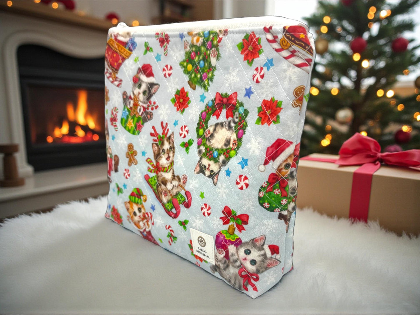 Peppermint Lane Everyday Cat Pouch – Quilted Zipper Bag with Inner Pocket | 9.5x8.5x2 Christmas Cat Pouch – Cargo Stitch Co.