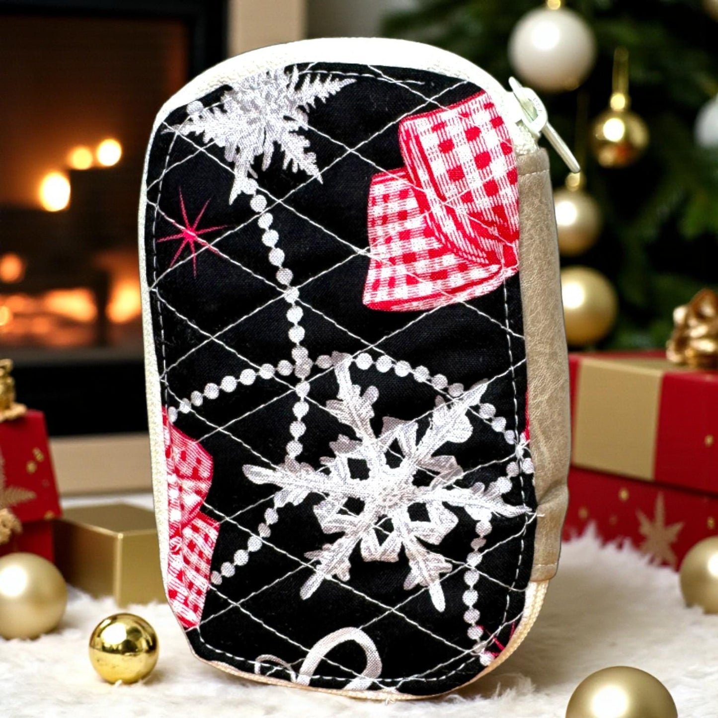 Everyday Peppermint Lane Pouch and Tea Wallet – Holiday Bow Bundle Maker’s Table Edition Studio Seconds from the Cargo Stitch Co. Workshop