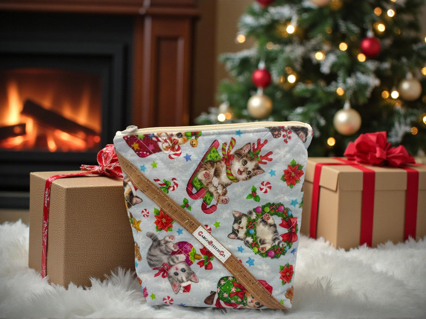 Peppermint Lane Everyday Cat Pouch – Quilted Zipper Bag with Inner Pocket | 7x8 Christmas Cat Pouch – Cargo Stitch Co.