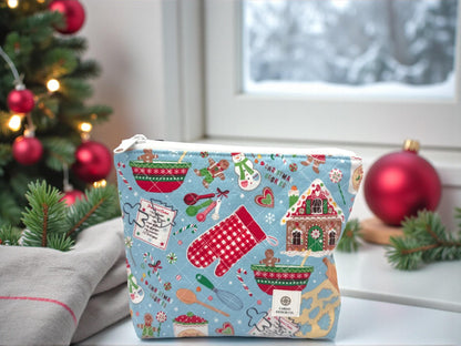 Christmas Baking Quilted Zipper Pouch | Large Holiday Project Bag | Gingerbread Christmas Makeup Bag | Handmade Gift for Baker