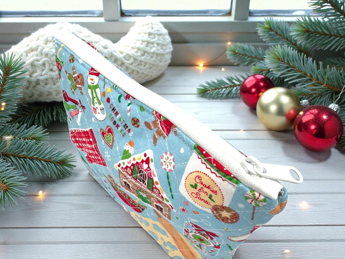 Christmas Baking Quilted Zipper Pouch | Large Holiday Project Bag | Gingerbread Christmas Makeup Bag | Handmade Gift for Baker