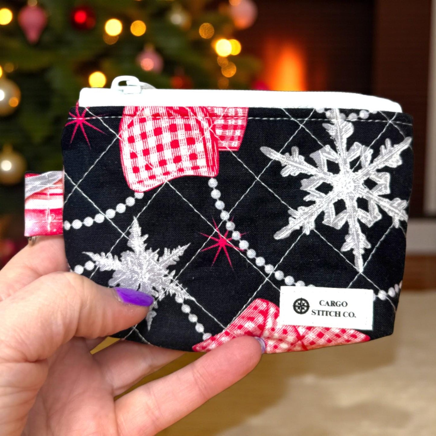 Everyday Peppermint Lane Pouch and Tea Wallet – Holiday Bow Bundle Maker’s Table Edition Studio Seconds from the Cargo Stitch Co. Workshop