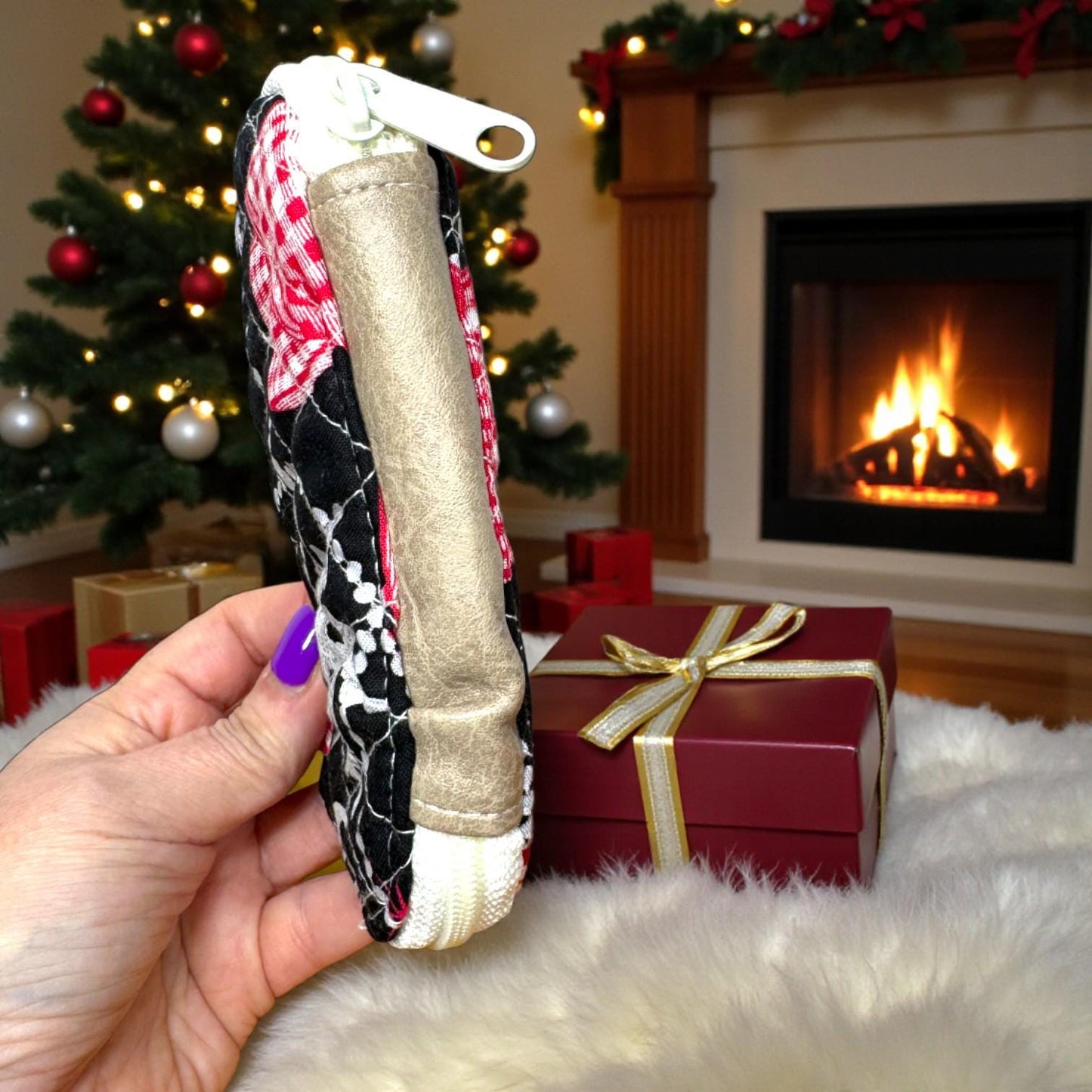 Everyday Peppermint Lane Pouch and Tea Wallet – Holiday Bow Bundle Maker’s Table Edition Studio Seconds from the Cargo Stitch Co. Workshop