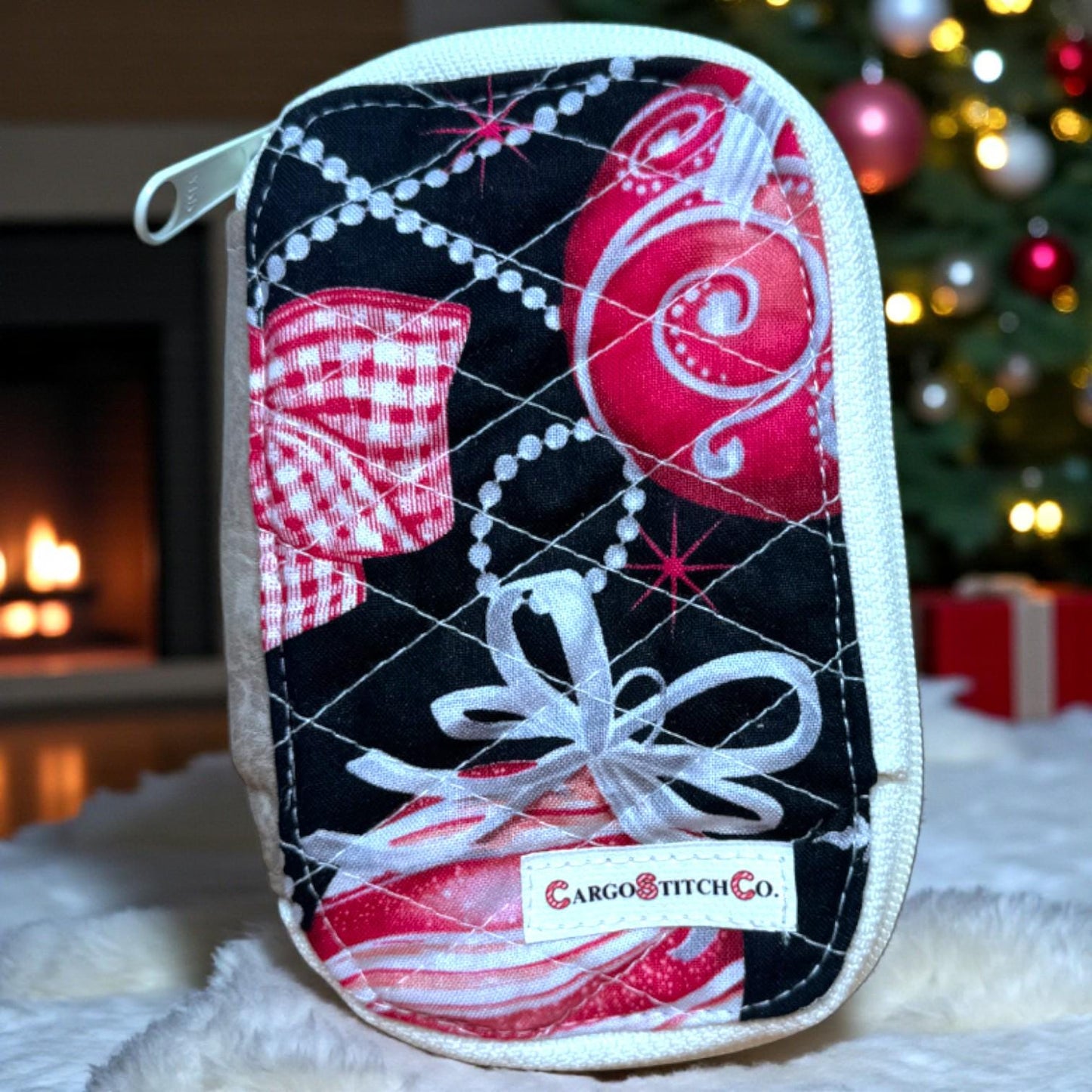 Everyday Peppermint Lane Pouch and Tea Wallet – Holiday Bow Bundle Maker’s Table Edition Studio Seconds from the Cargo Stitch Co. Workshop