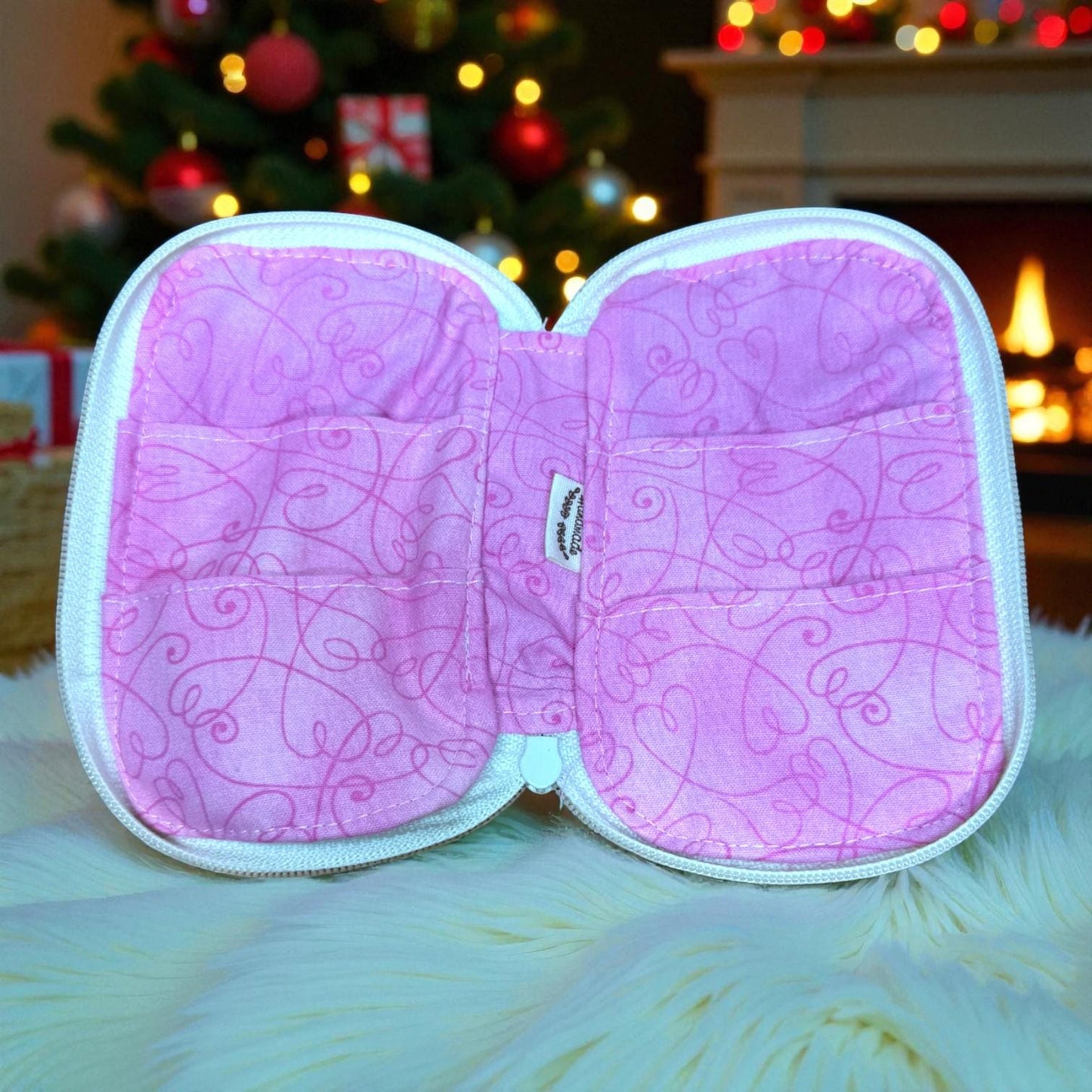 Everyday Peppermint Lane Pouch and Tea Wallet – Holiday Bow Bundle Maker’s Table Edition Studio Seconds from the Cargo Stitch Co. Workshop