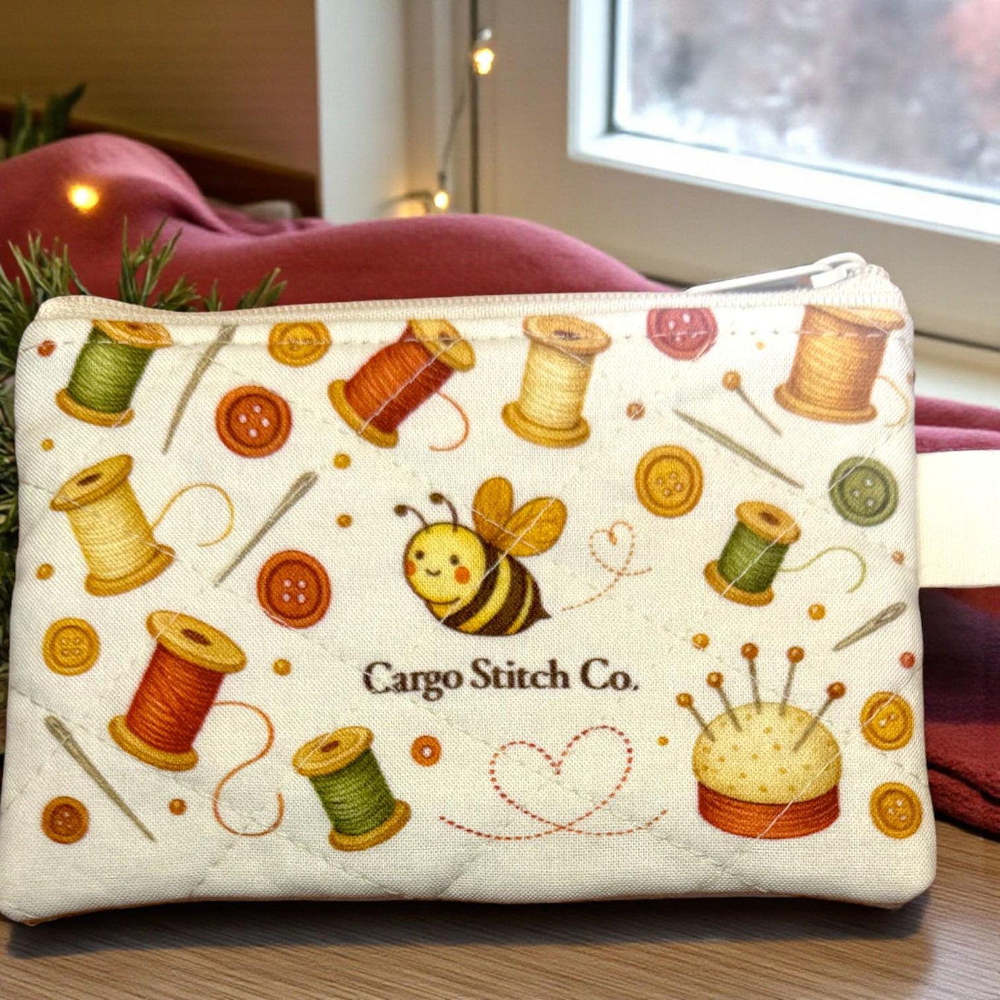 Christmas Bee Mini Quilted Wallet - Holiday Zipper Coin Purse, Festive Stocking Stuffer Gift