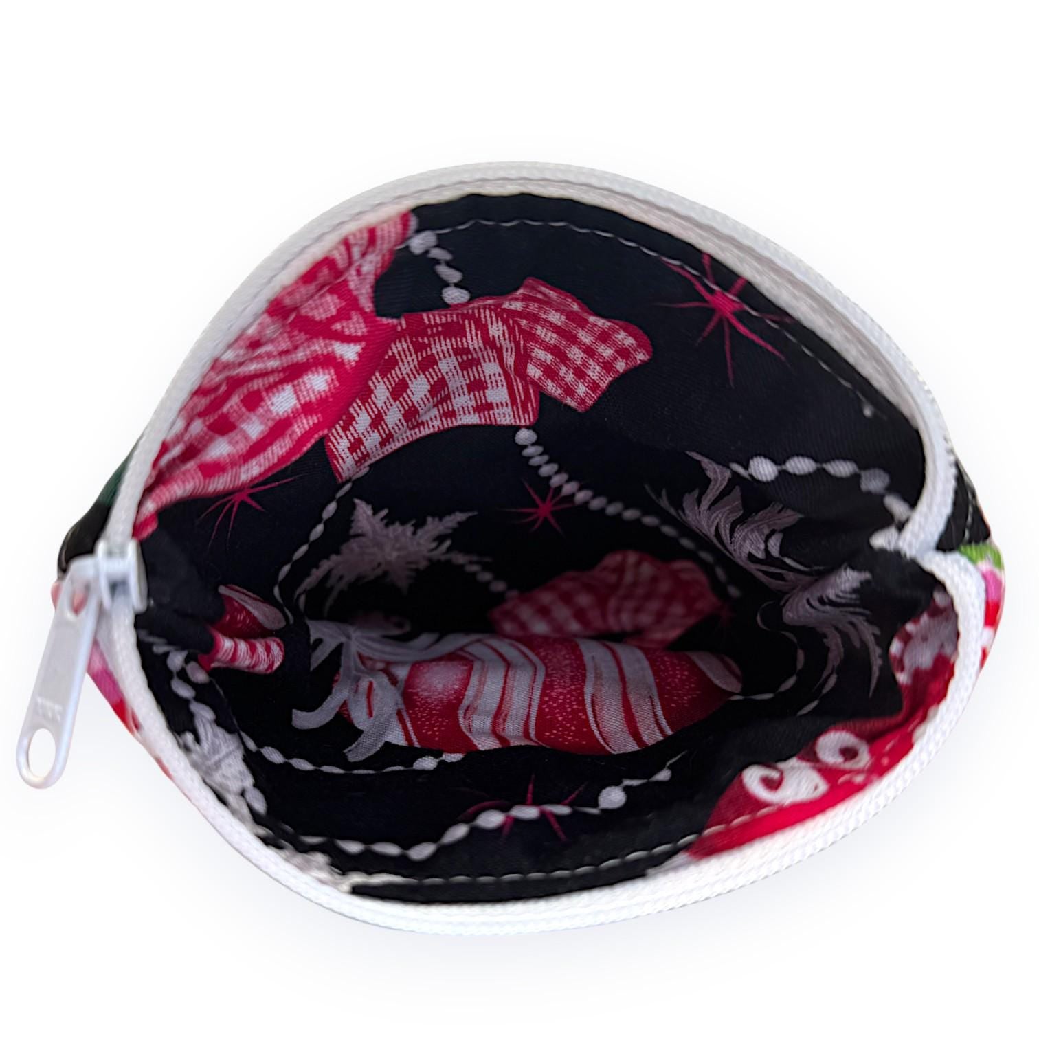 Peppermint Lane Christmas Patchwork Pouch – 5.5 x 5 Quilted Zipper Bag, Cat Holiday Mini Wallet, Scrappy Limited Edition Stocking Stuffer