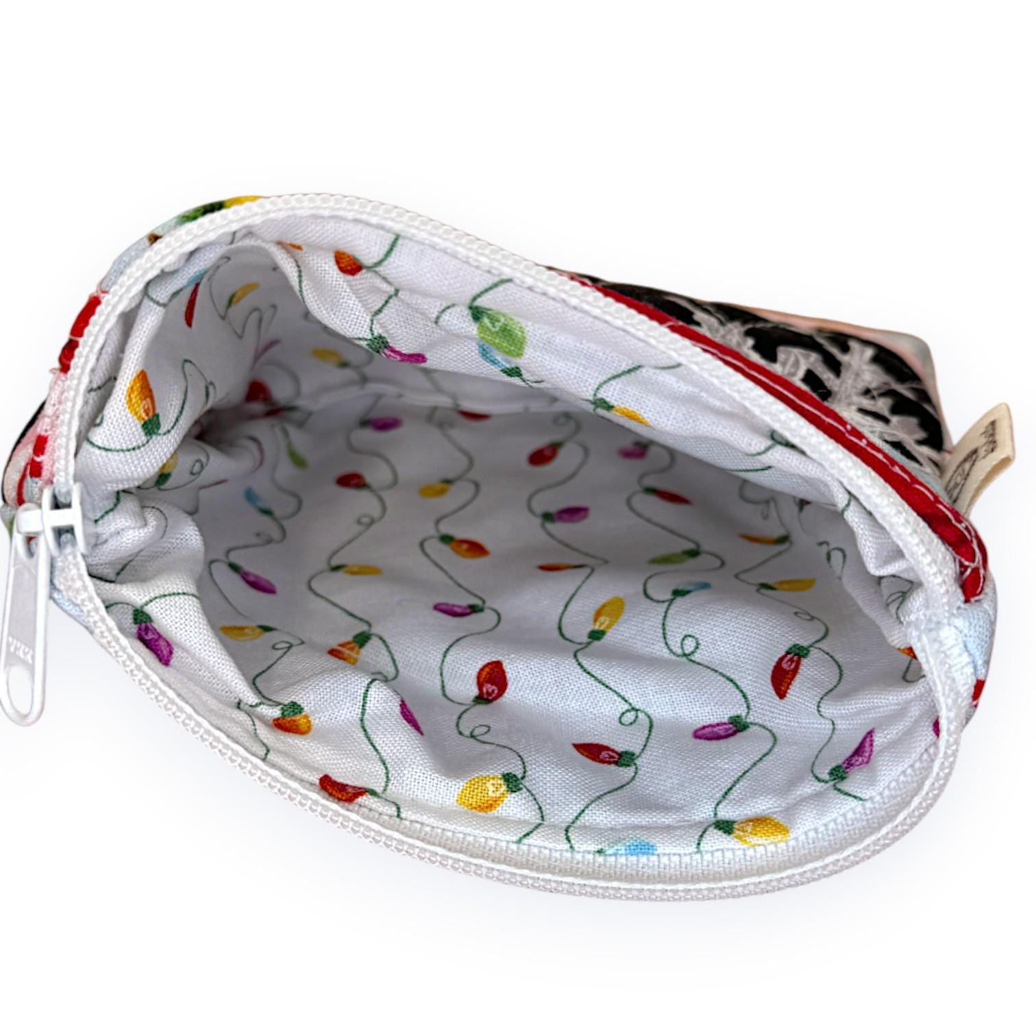 Christmas Patchwork Pouch – 5.5 x 5 Quilted Zipper Bag, Holiday Kitty Mini Wallet, Scrappy Limited Edition Stocking Stuffer