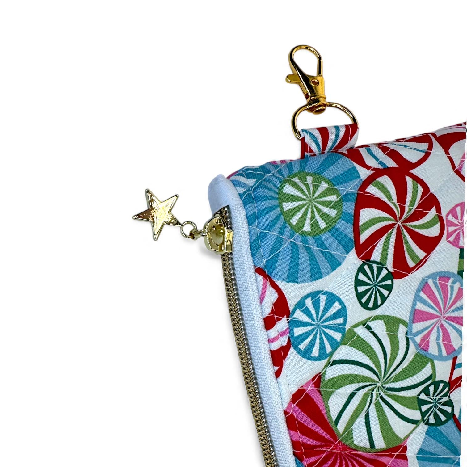 Quilted Kindle Sleeve 7×10 – Peppermint Lane Holiday – Padded Tablet Case & E-Reader Cover with Zipper Pocket