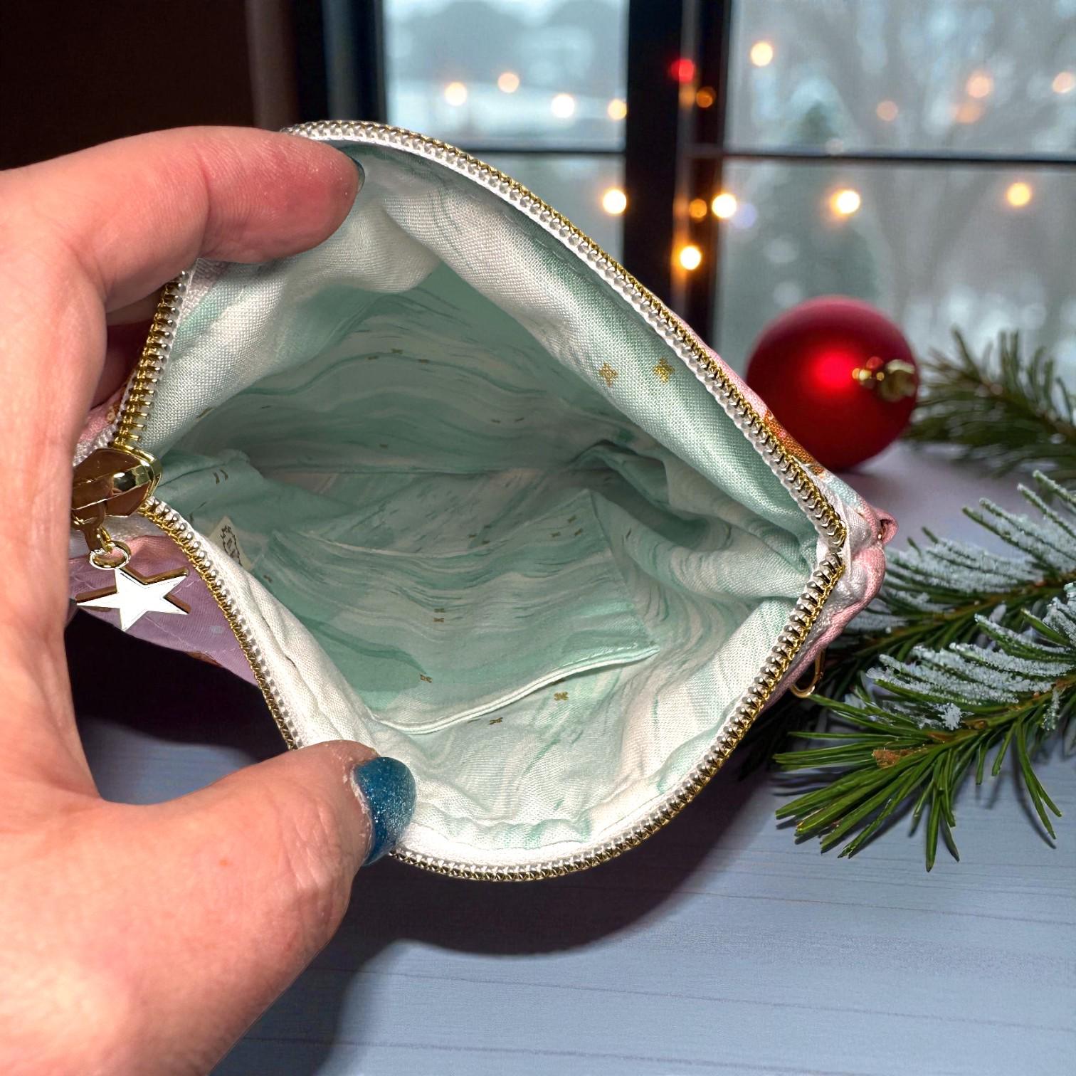 Pink Gingerbread Kindle Sleeve – 7x10 Quilted iPad Mini Case – Gold Zipper – Interior Pocket – Padded Tablet Cover