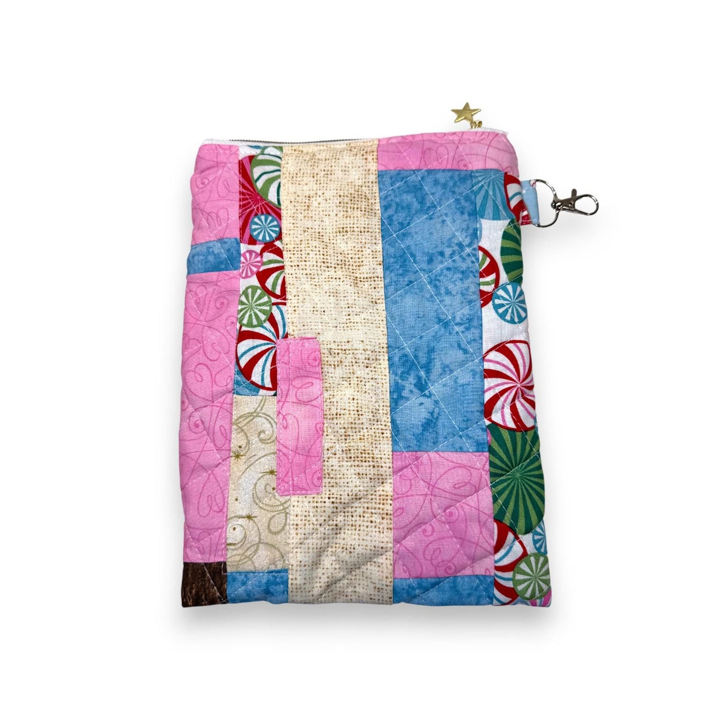 Quilted Tablet Sleeve 7×9.5 – Peppermint Lane Patchwork – Padded iPad Mini & Kindle Case – Holiday Cover with Gold Star Zipper