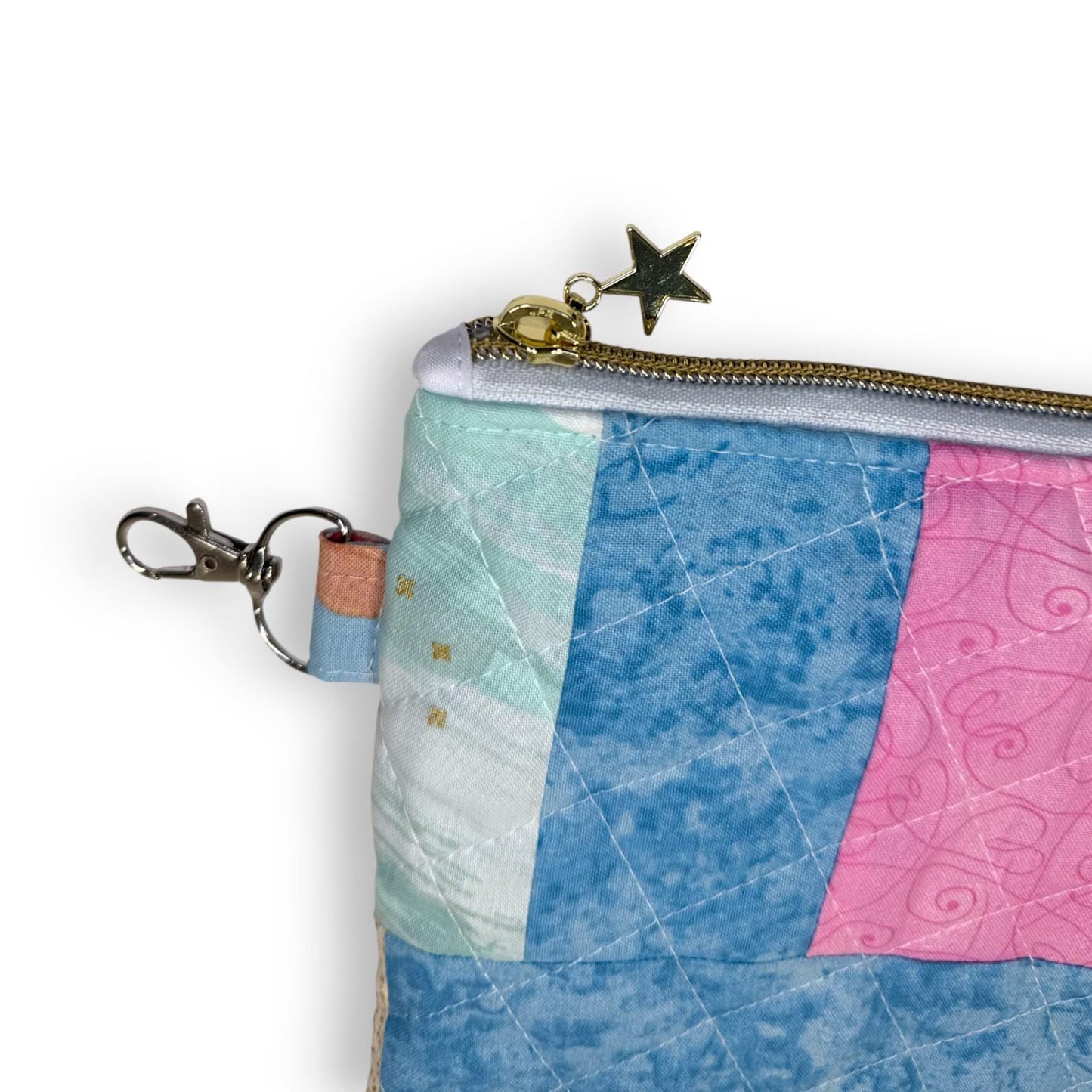 Quilted Tablet Sleeve 7×9.5 – Peppermint Lane Patchwork – Padded iPad Mini & Kindle Case – Holiday Cover with Gold Star Zipper