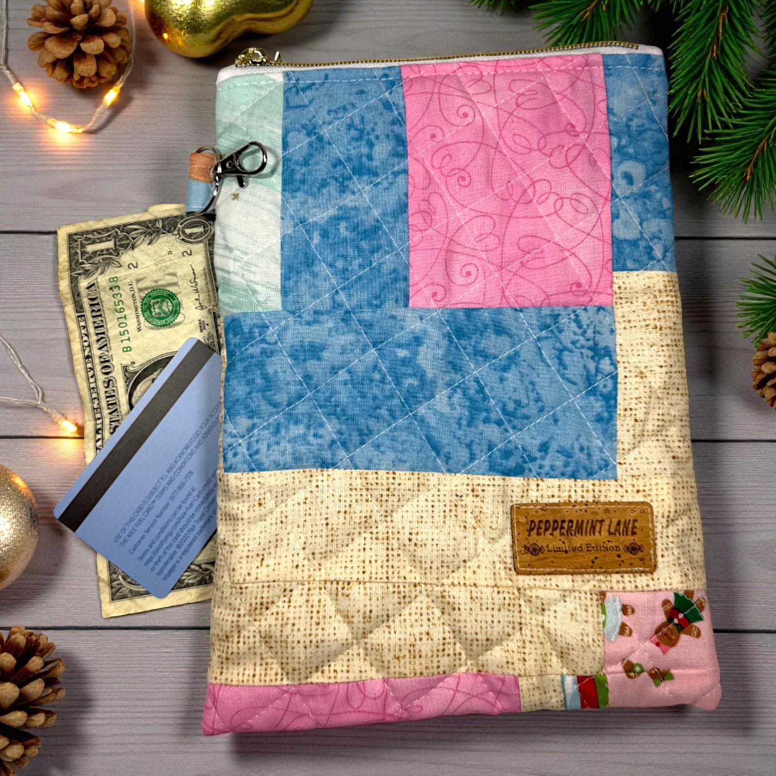 Quilted Tablet Sleeve 7×9.5 – Peppermint Lane Patchwork – Padded iPad Mini & Kindle Case – Holiday Cover with Gold Star Zipper