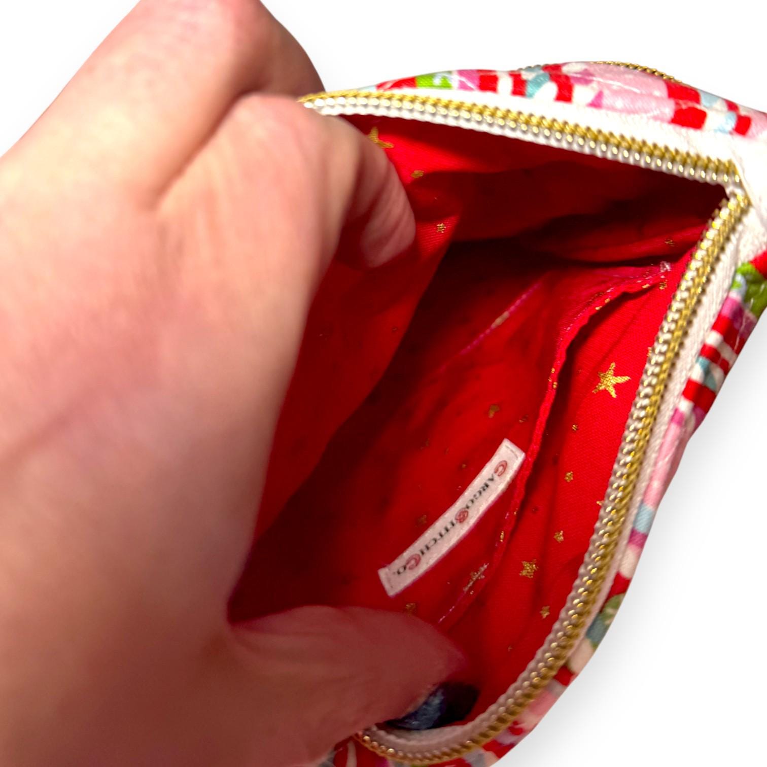 Quilted Kindle Sleeve 9.5×7 – Candy Cane Stripe – Peppermint Lane Limited Edition Holiday E-Reader Case – Slip Pocket + Zipper Pocket