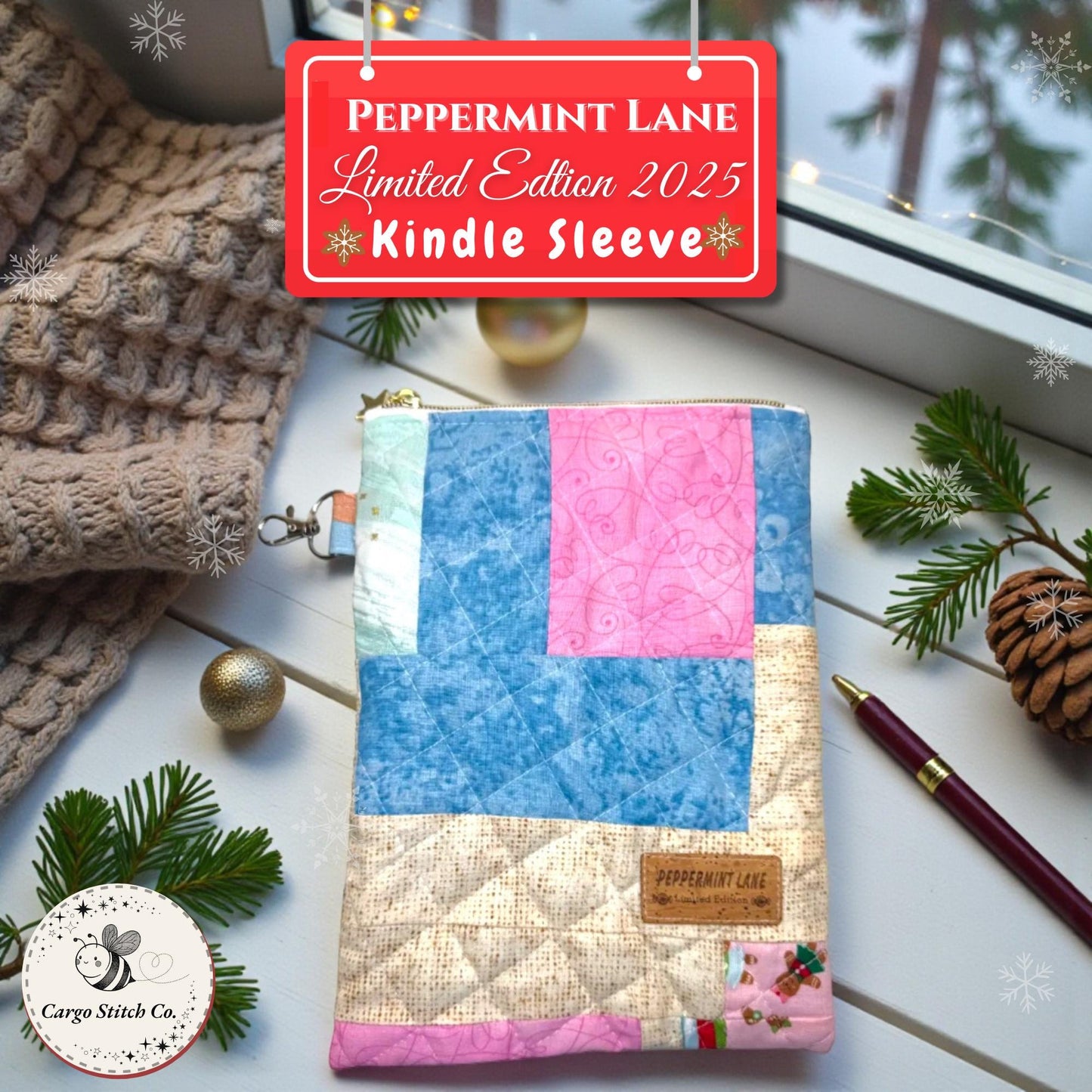 Quilted Tablet Sleeve 7×9.5 – Peppermint Lane Patchwork – Padded iPad Mini & Kindle Case – Holiday Cover with Gold Star Zipper