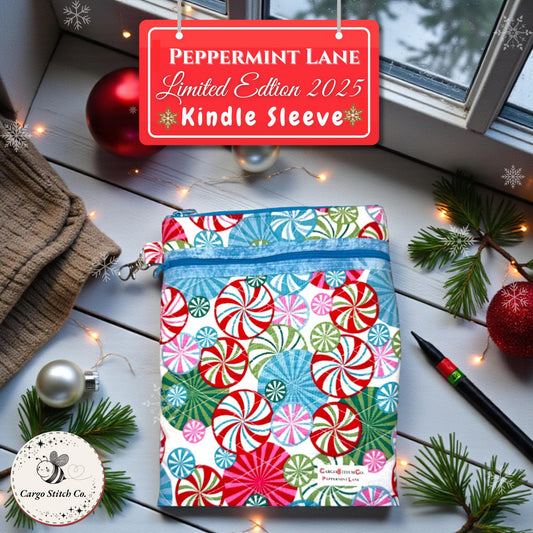 Quilted Kindle Sleeve 7×9.5 – Peppermint Lane Holiday E-Reader Cover – Padded Tablet Case with Zipper Pocket