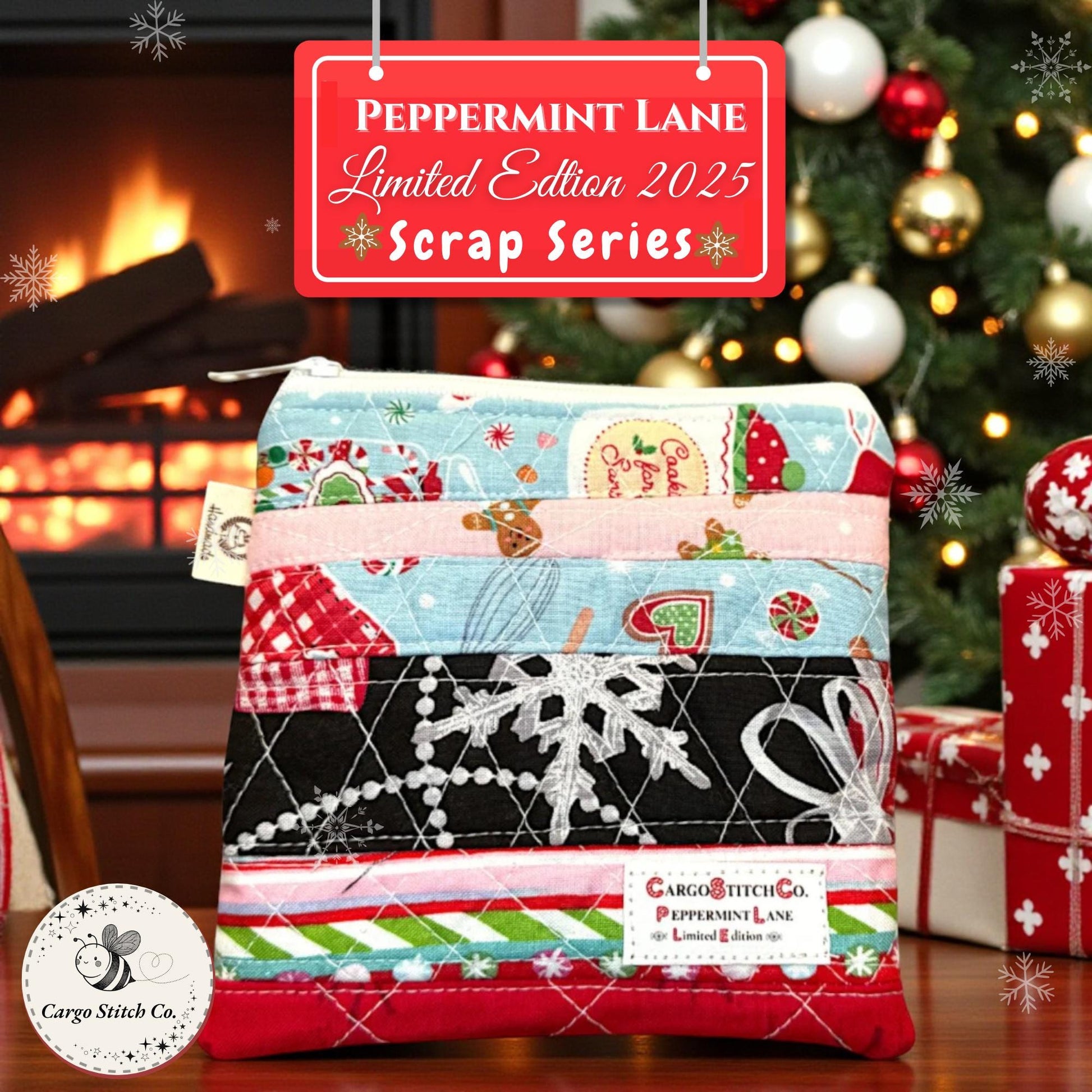 Mini Christmas Patchwork Pouch – 5.5 x 5 Quilted Zipper Bag, Cat Holiday Wallet, Scrappy Limited Edition Stocking Stuffer