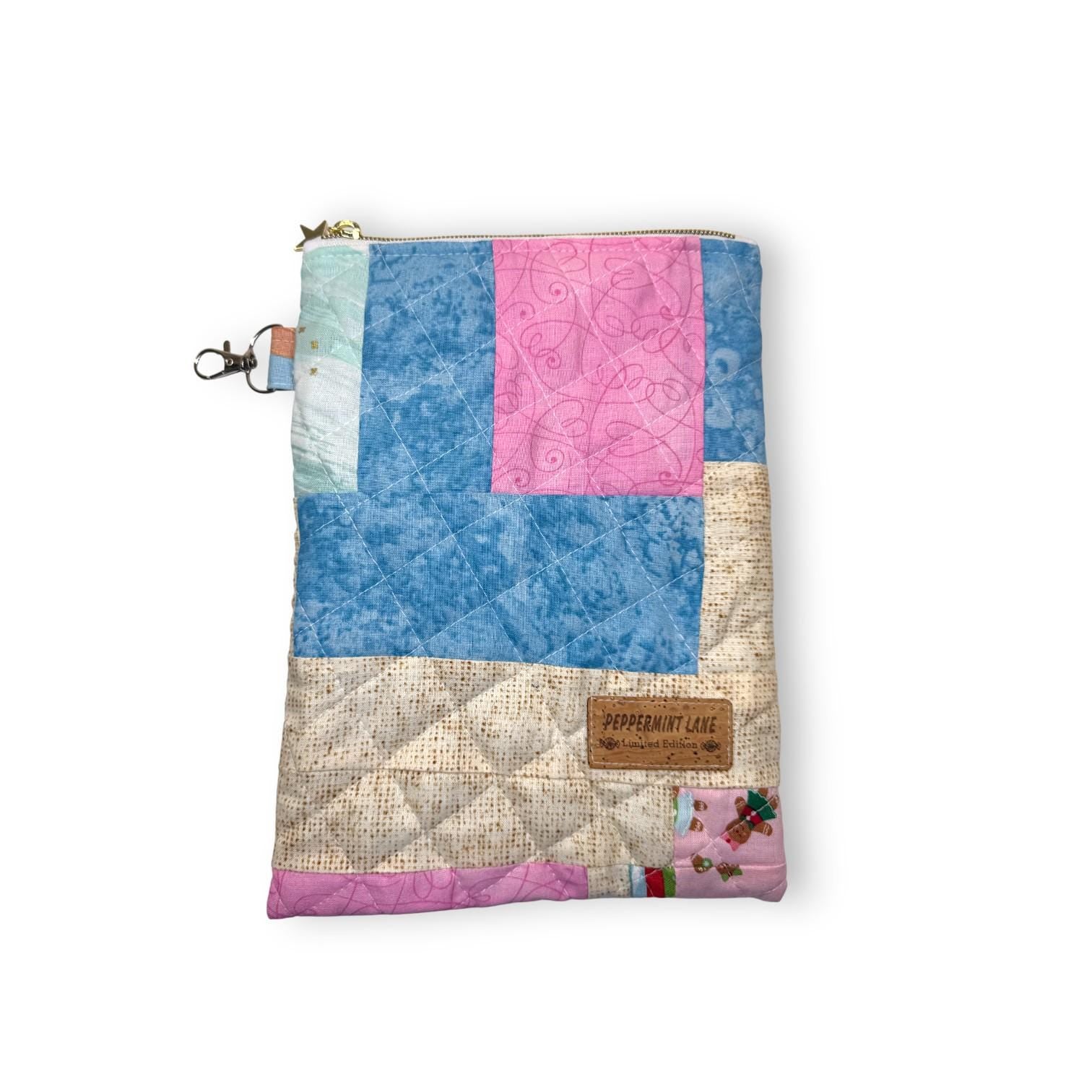 Quilted Tablet Sleeve 7×9.5 – Peppermint Lane Patchwork – Padded iPad Mini & Kindle Case – Holiday Cover with Gold Star Zipper