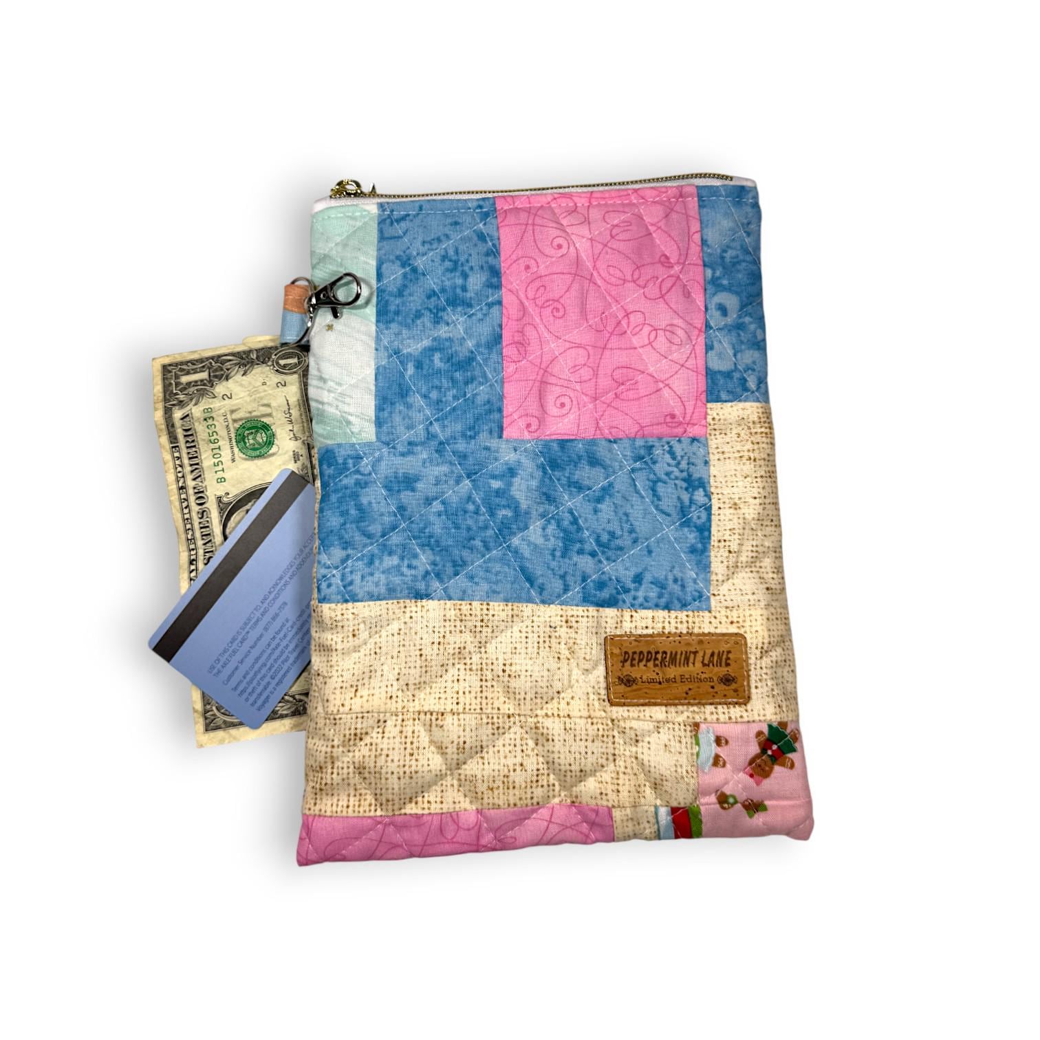 Quilted Tablet Sleeve 7×9.5 – Peppermint Lane Patchwork – Padded iPad Mini & Kindle Case – Holiday Cover with Gold Star Zipper