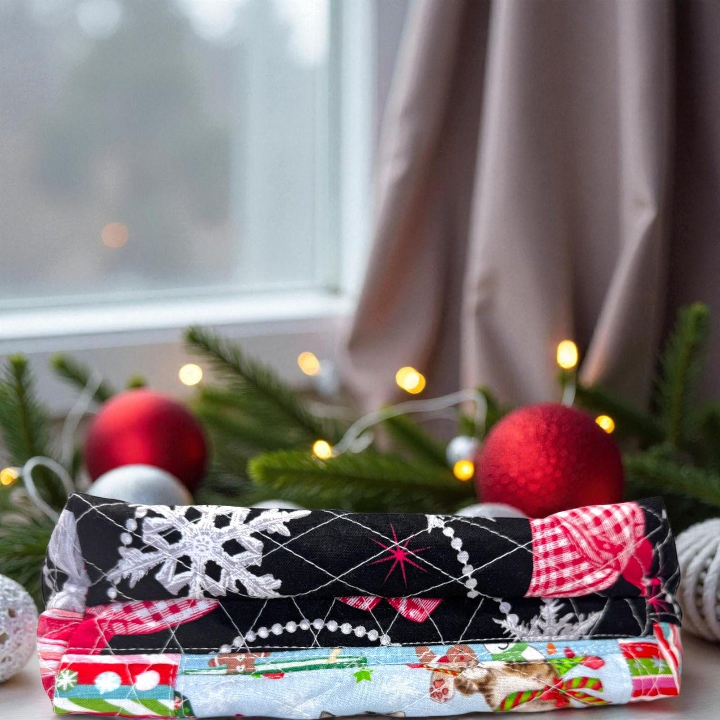 Quilted Patchwork Pouch 10×7.5 – Peppermint Lane Holiday Bag – Boxed Bottom, Inside Pocket & Swivel Hook – Limited Edition