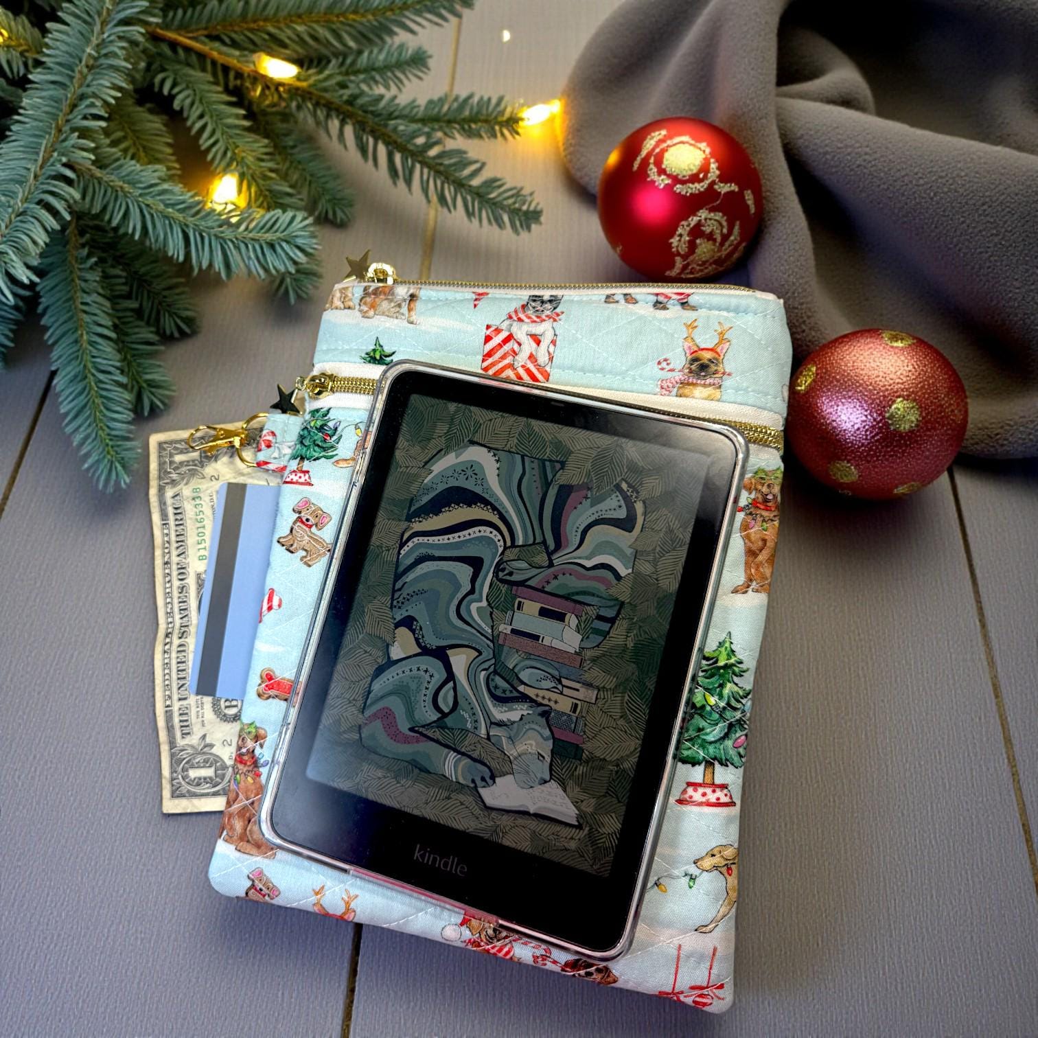 Quilted Kindle Sleeve 9.5×7 – Holiday Dogs – Peppermint Lane Limited Edition E-Reader Case – Slip Pocket + Zipper Pocket – Gold Hardware