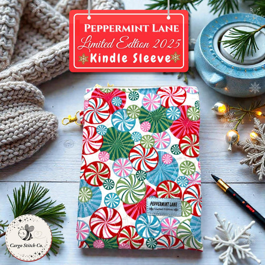 Quilted Kindle Sleeve 7×10 – Peppermint Lane Holiday – Padded Tablet Case & E-Reader Cover with Zipper Pocket