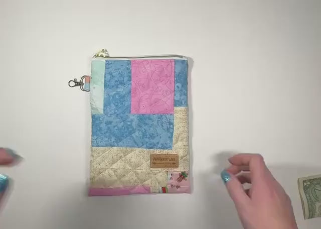 Quilted Tablet Sleeve 7×9.5 – Peppermint Lane Patchwork – Padded iPad Mini & Kindle Case – Holiday Cover with Gold Star Zipper